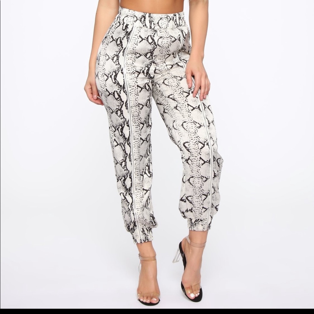 Fashion Nova joggers